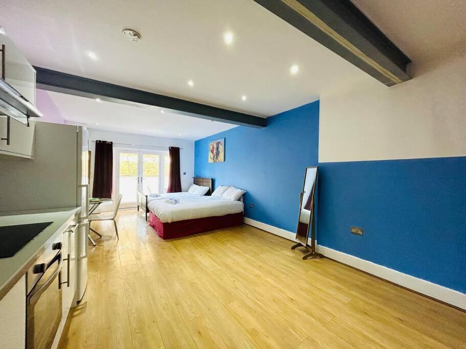 Modern Studio Near Bethnal Green London Exterior photo