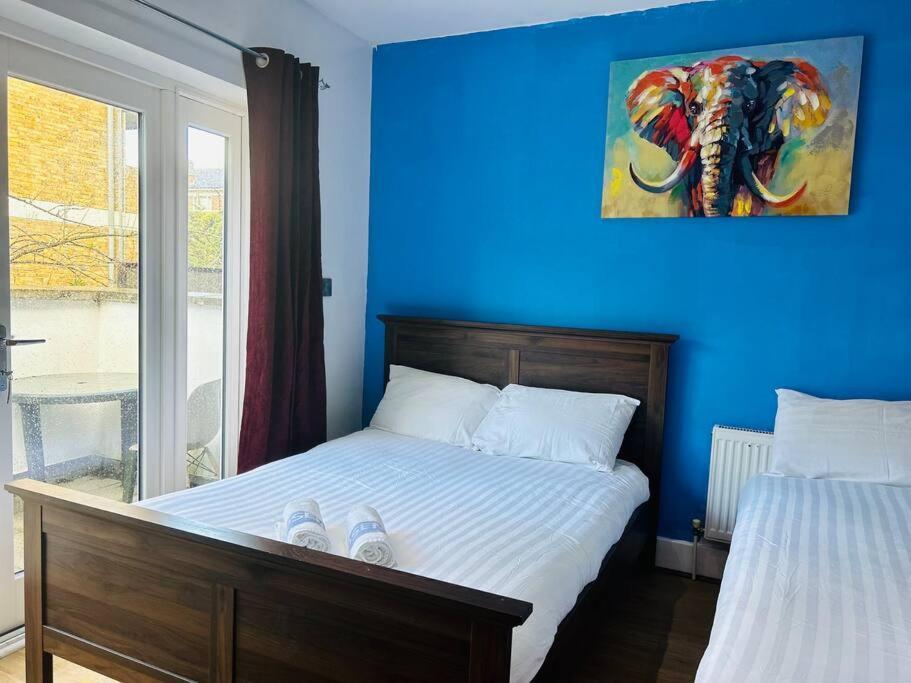 Modern Studio Near Bethnal Green London Exterior photo